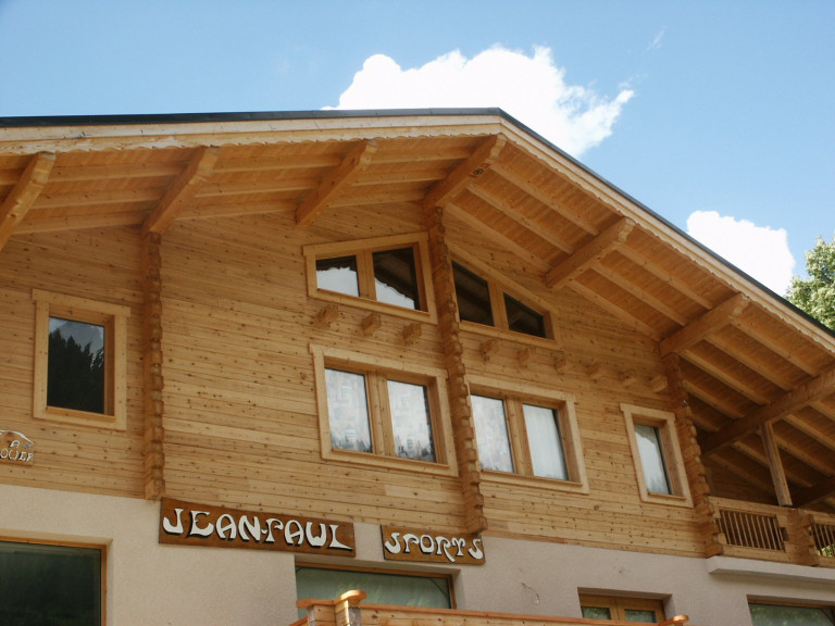 Log_Ski_shop_France_2.jpg